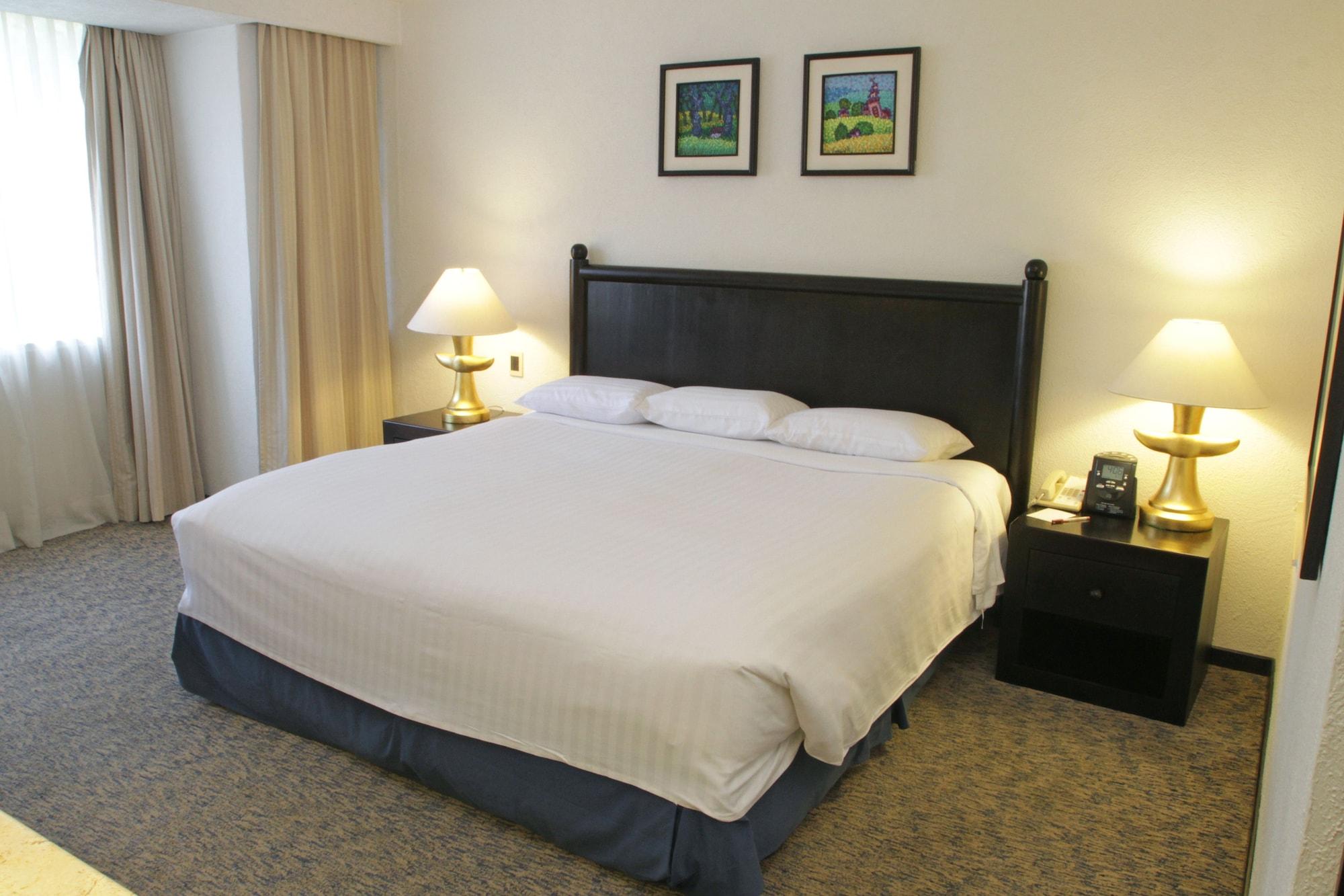 Marriott Puebla Hotel Meson Del Angel Экстерьер фото