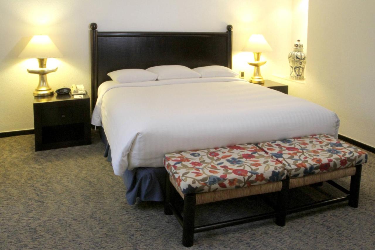 Marriott Puebla Hotel Meson Del Angel Экстерьер фото