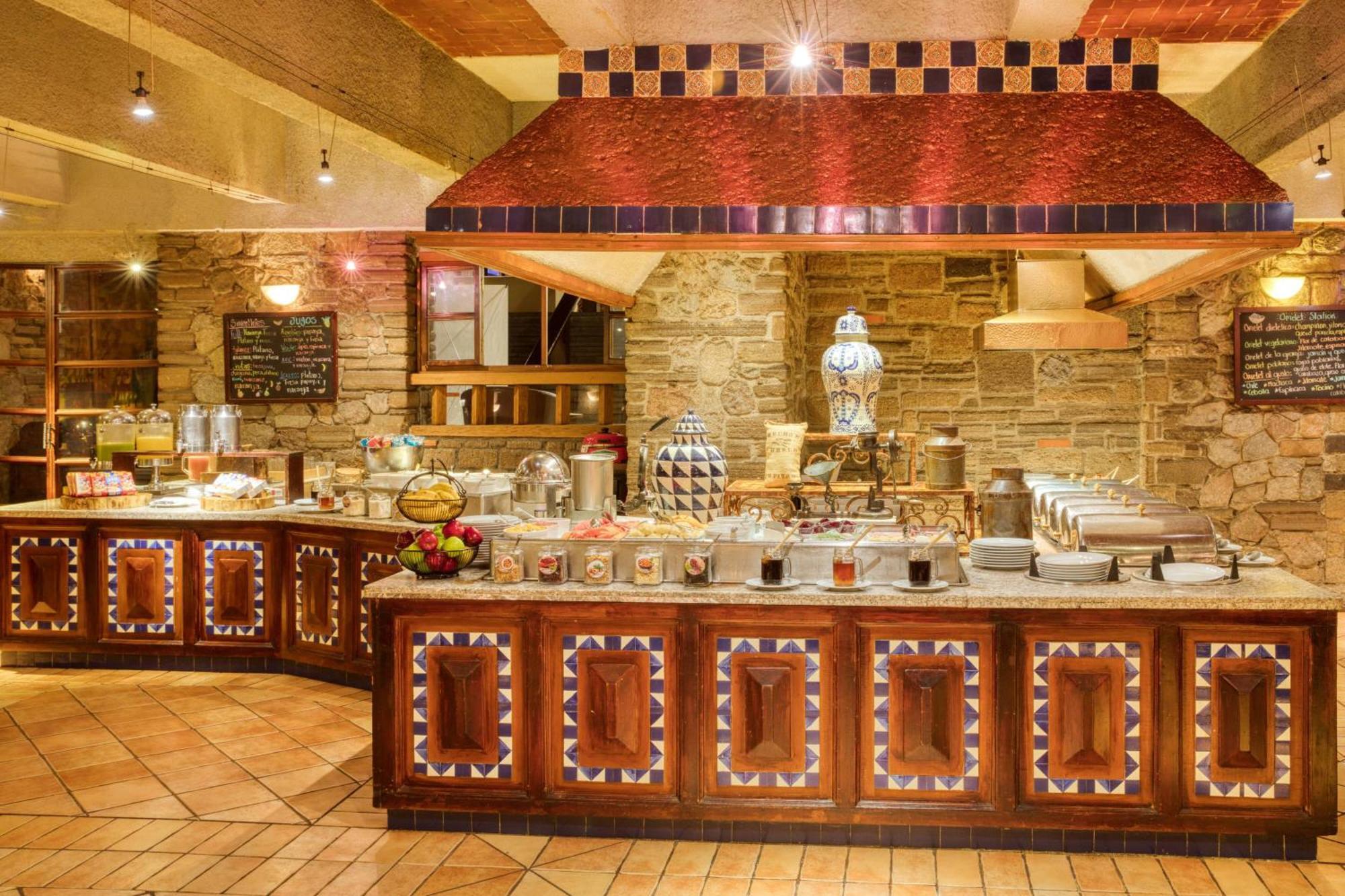 Marriott Puebla Hotel Meson Del Angel Экстерьер фото