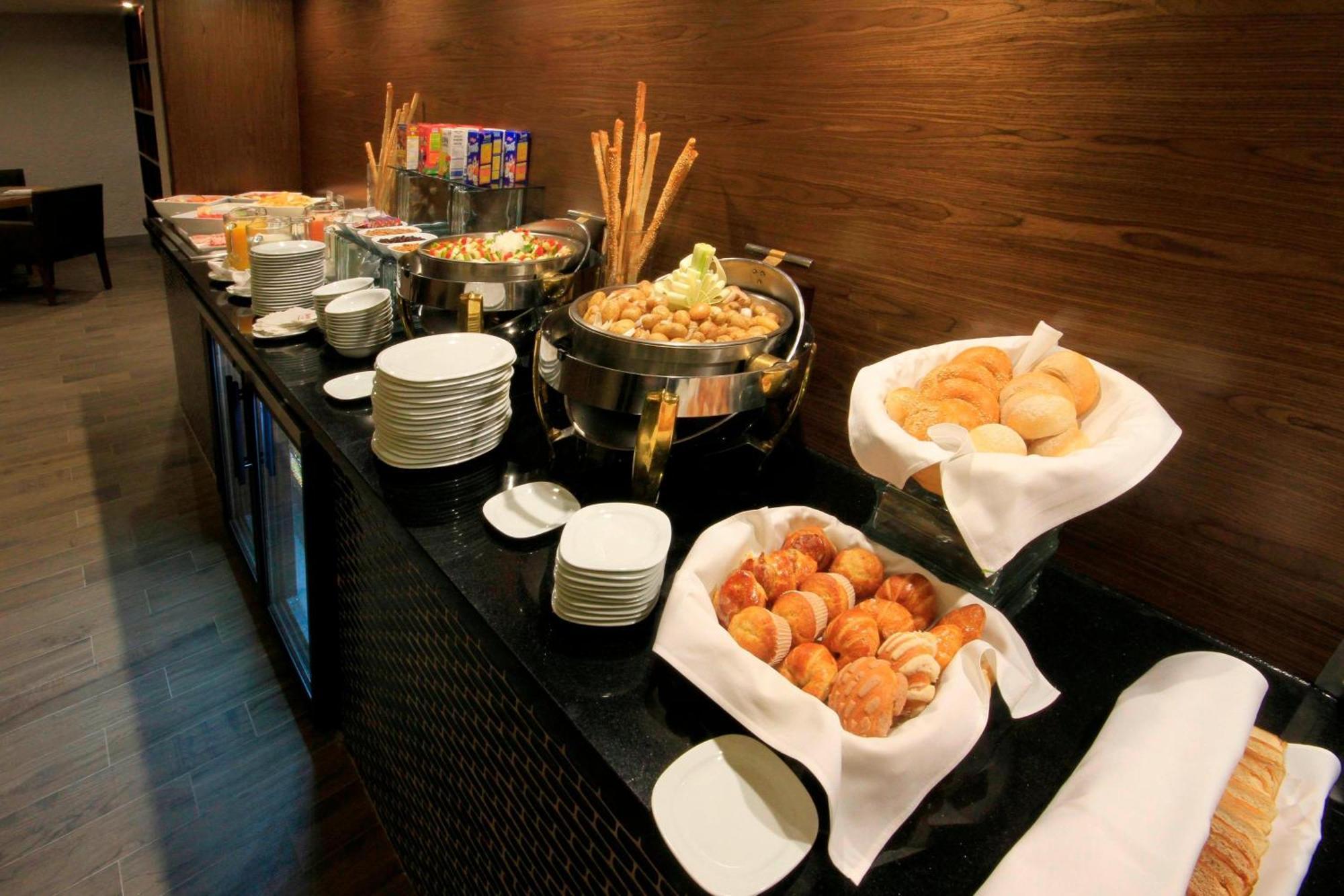 Marriott Puebla Hotel Meson Del Angel Экстерьер фото